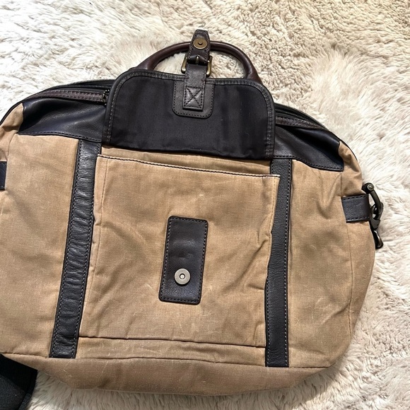 EUC Fossil Canvas and Leather Weekender Messenger Bag - Picture 11 of 16